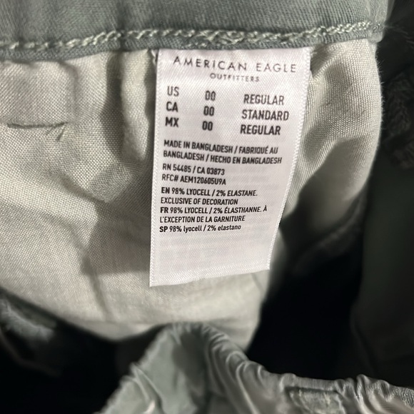 American Eagle Mid-Rise Baggy Wide Leg Women’s Cargo Pant - Picture 6 of 8